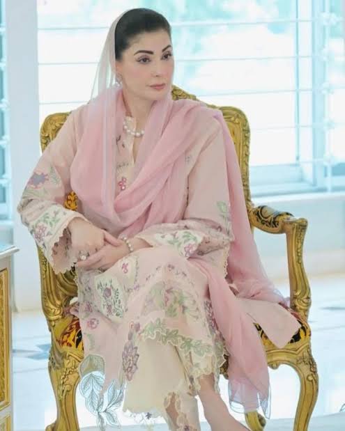 Ethnic Maryam Nawaz Tranding Article Unstitched/ 3 Pcs Suit