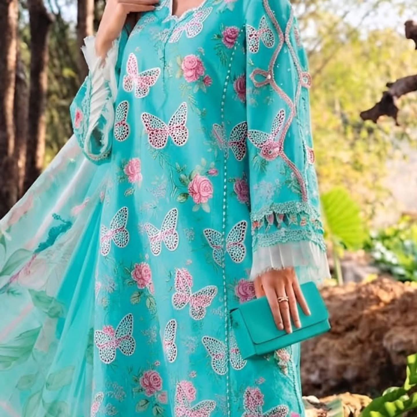Maria B Lawn Embroidered 3 Piece | MB152